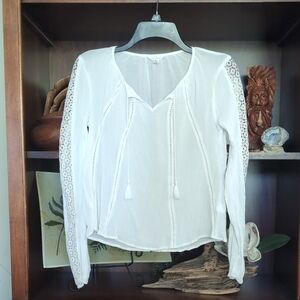 Aeropostale White Lace Trim Blouse Size XS